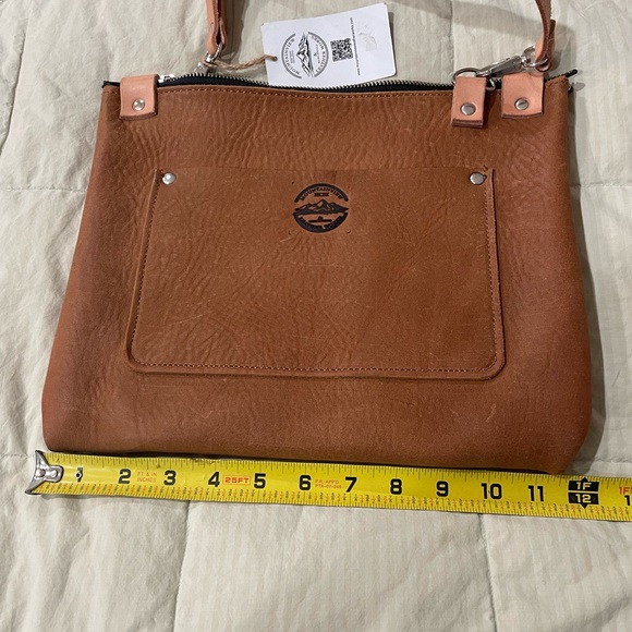 Mountain View and Mercantile Leather Works Purse - Picture 5 of 6